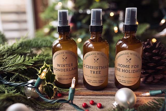 10 Ways To Make Your Home Smell Like Christmas