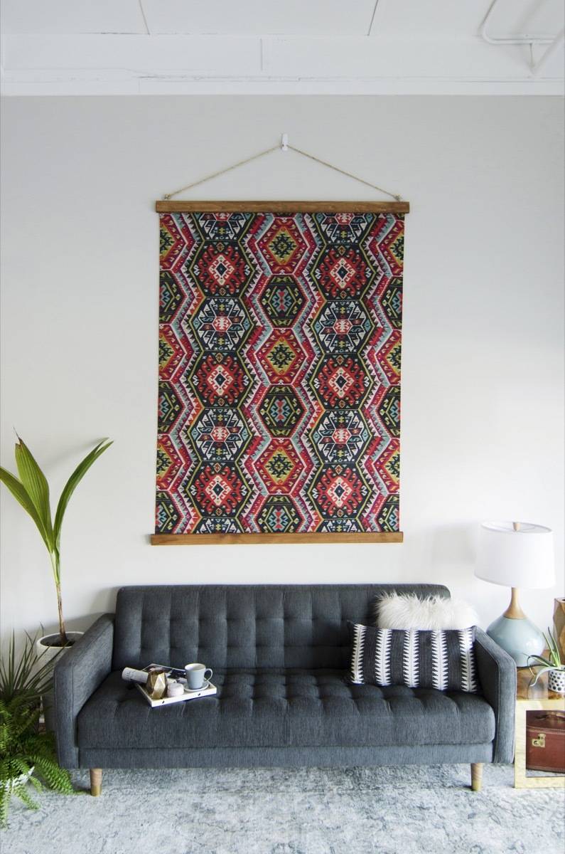 DIY Large-Scale Tapestry Wall Hanging - fabric: P Kaufmann Longrock Fiesta from Fabric.com