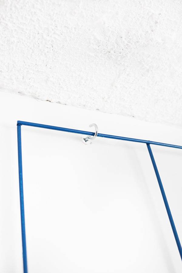 DIY Modern Wire Plant Hanger