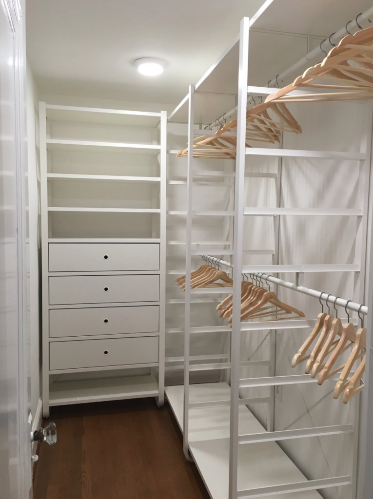 Sam Szabla ELVARLI walk-in closet