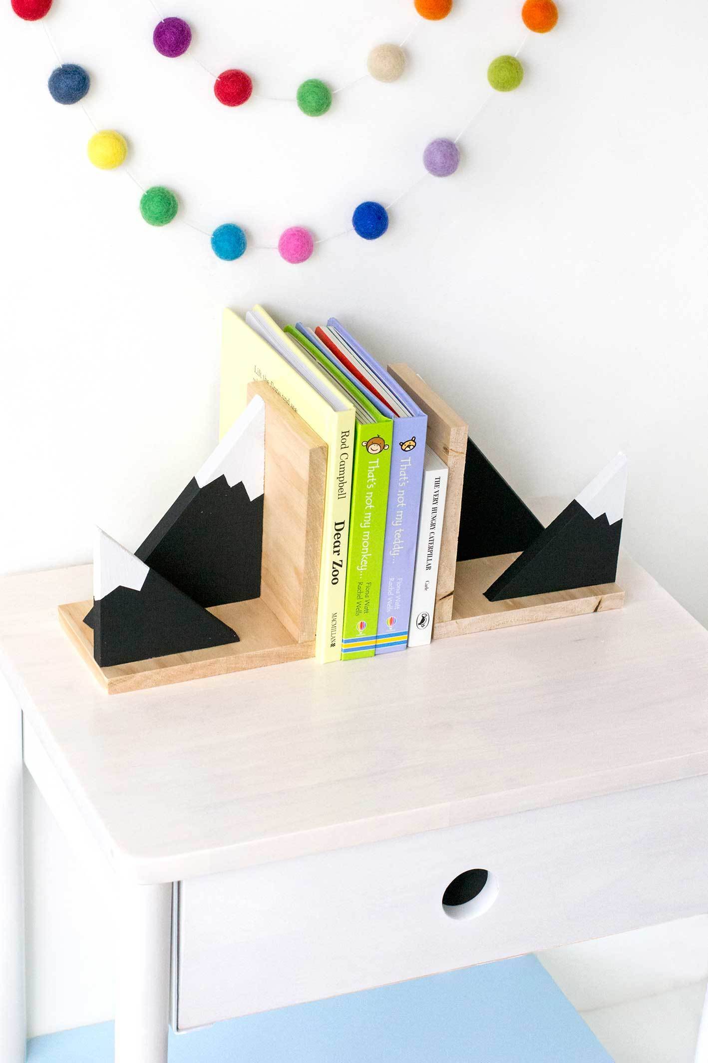 Make it: Sweet DIY mountain bookends for your little one's nursery
