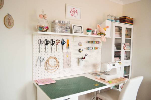 30 Incredibly Organized Creative Workspaces