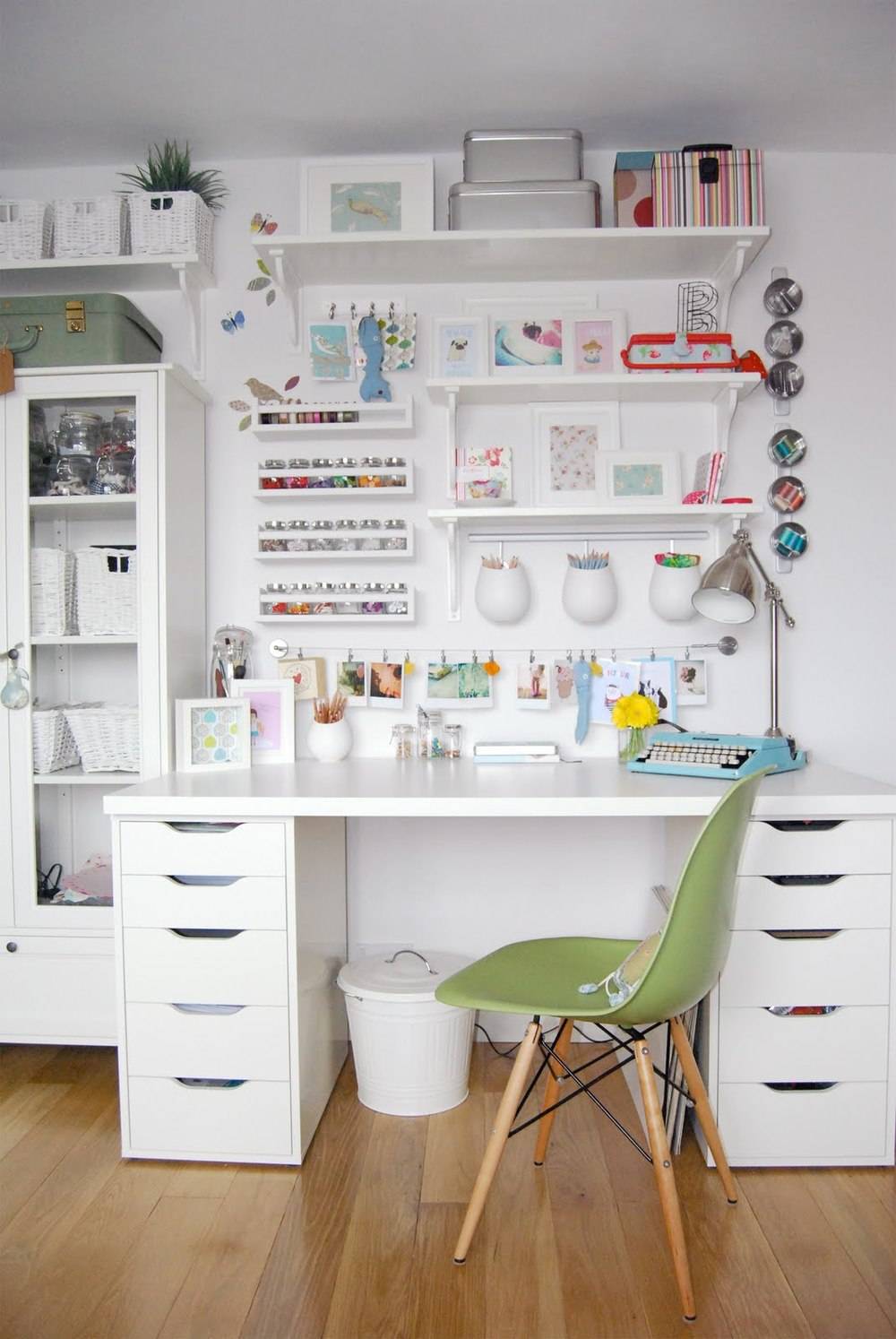 30 Incredibly Organized Creative Workspaces - Curbly