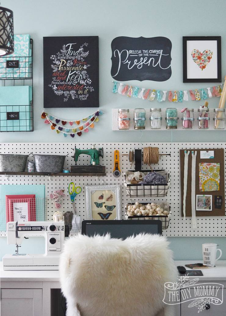 30 Incredibly Organized Creative Workspaces