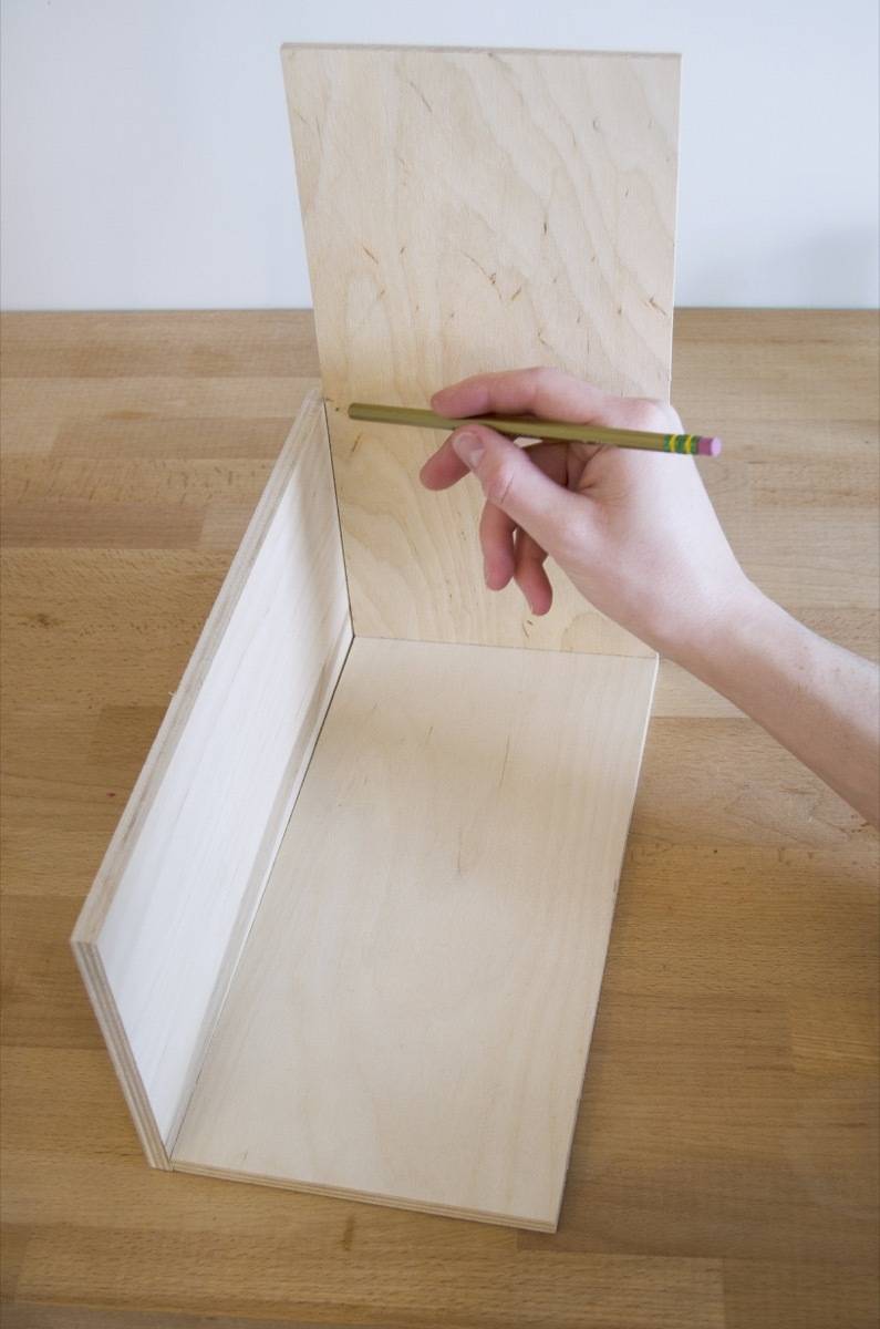DIY Wood Cleaning Caddy: Measure the wood