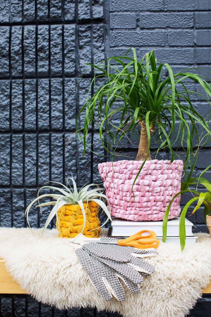 99 ways to use fabric to decorate your home | Coil planters