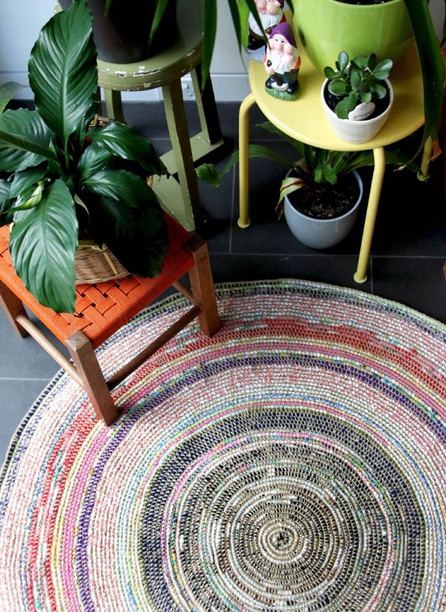 99 ways to use fabric to decorate your home | Coil rug