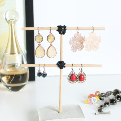 Organize Dangling Earrings with this DIY Concrete Earring Tree