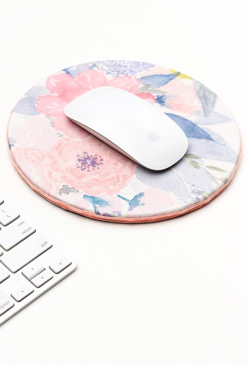 99 ways to use fabric to decorate your home | Fabric-covered mousepad