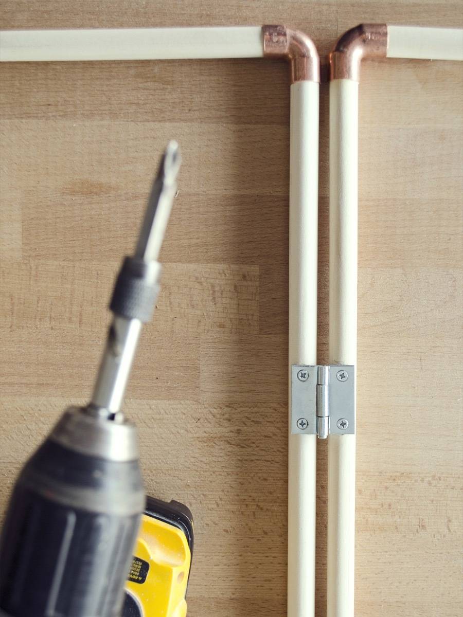 Make This: Minimal Clothes Drying Rack