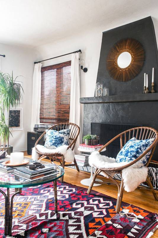 Hey Apartment-Dwellers: Here's How To Make A Rental Living Room Feel Like Home