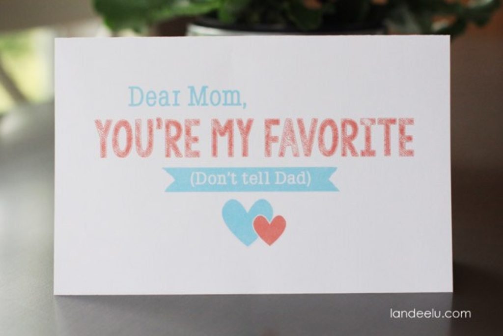71 Last-Minute Mother's Day Printables: Card by Landeelu