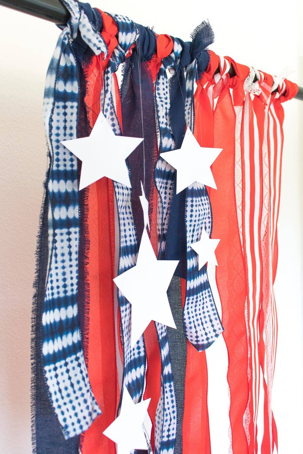 4th of July! Patriotic Ribbon Photo Backdrop