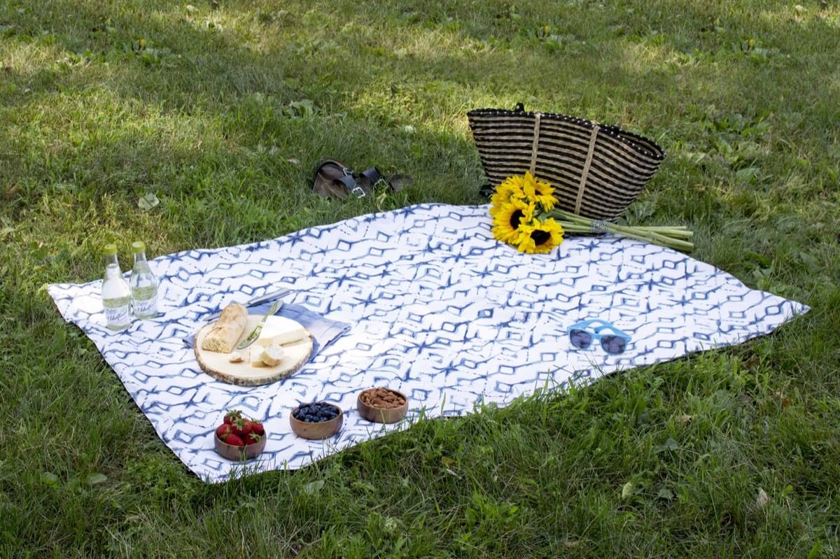 How to make a picnic blanket