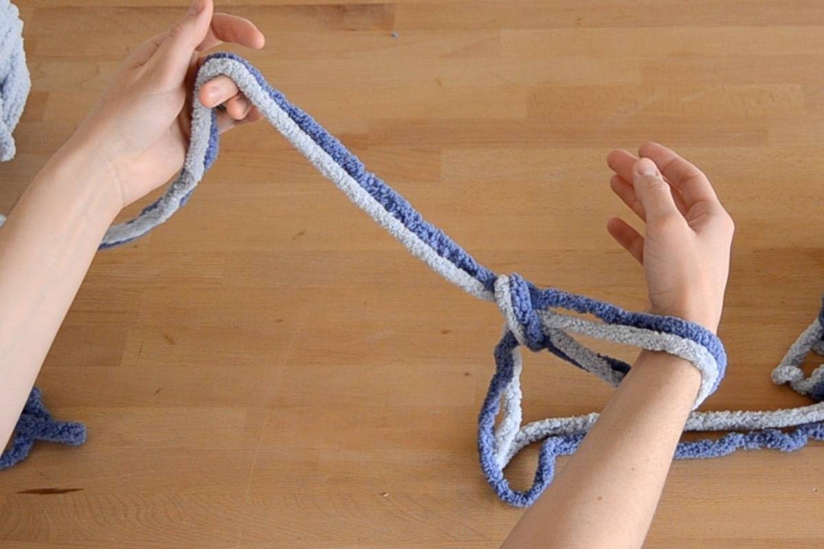 Step 3 | Arm knit blanket