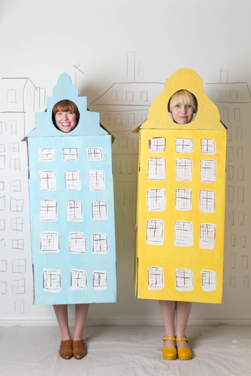 Row houses costume