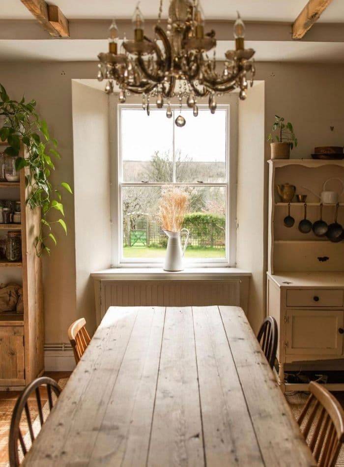 Farmhouse dining room from Life on Summer Hill. 