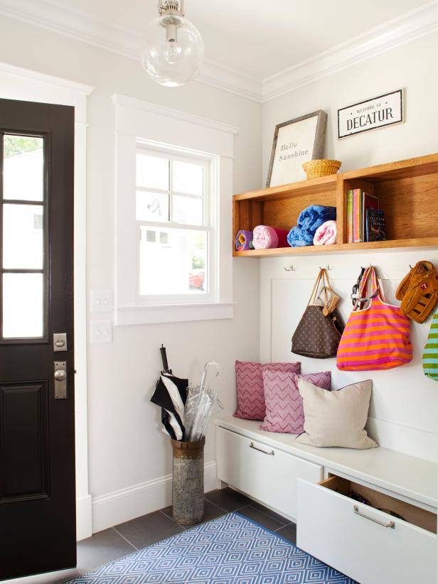 Mudroom Shoe Storage Solutions for a Tidy Home
