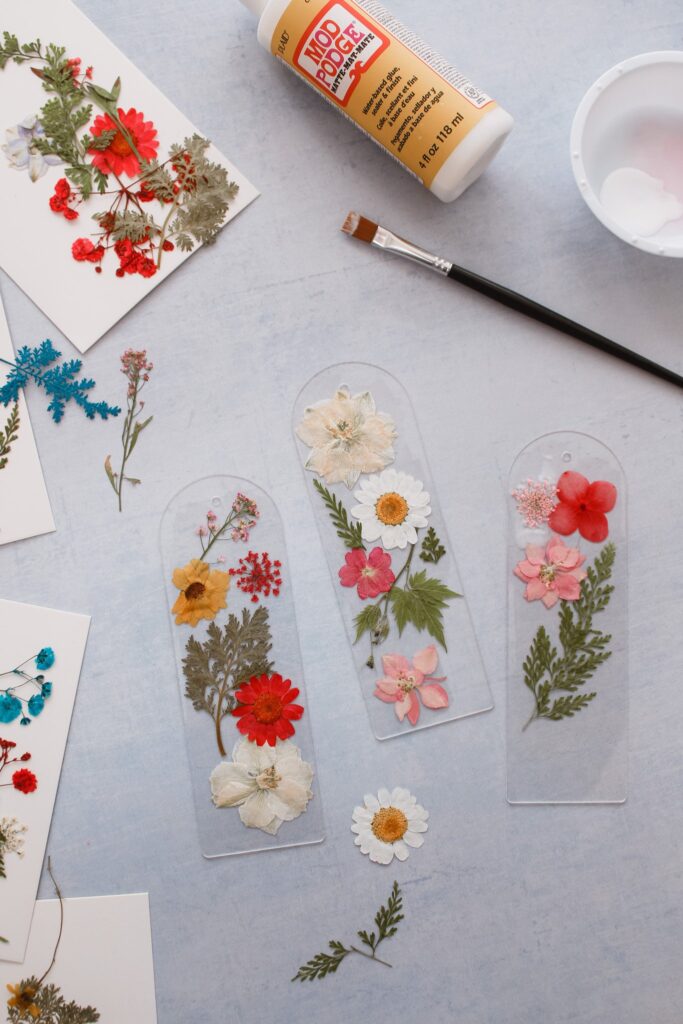 Pressed flower bookmarks from Entertain the Idea.