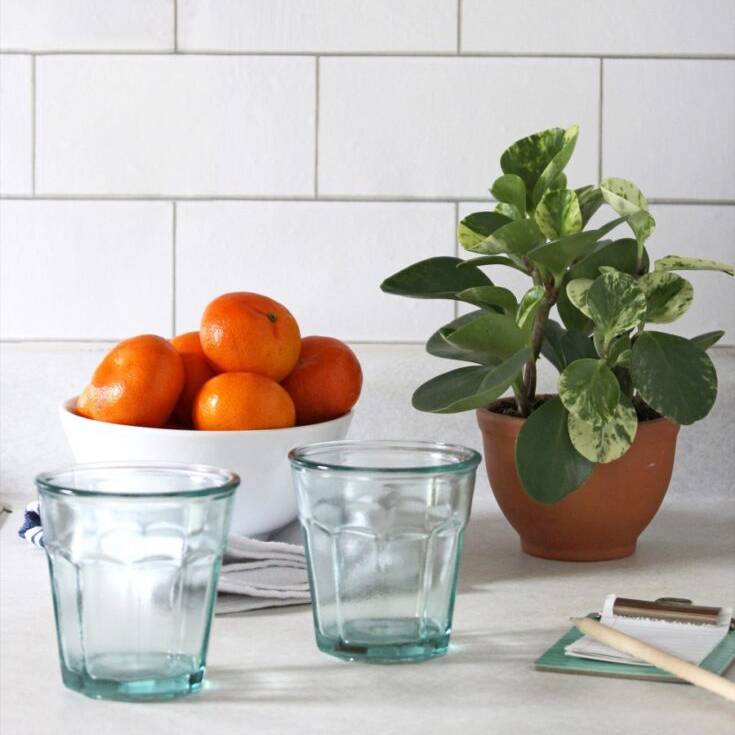 vinyl backsplash with a fruit bowl on the counter.