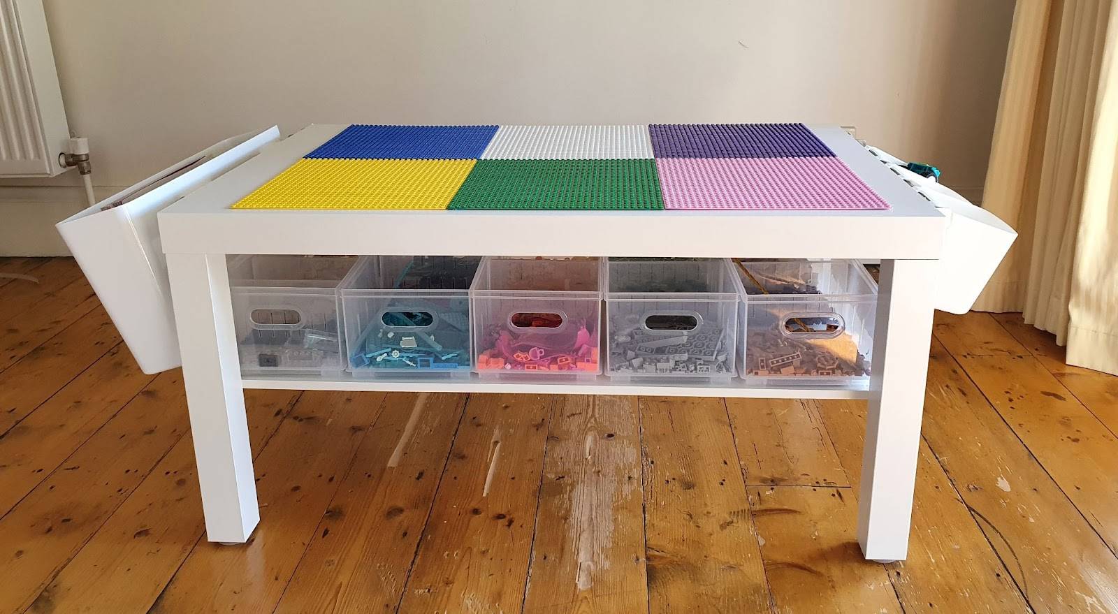 Lack coffee table as Lego table. 