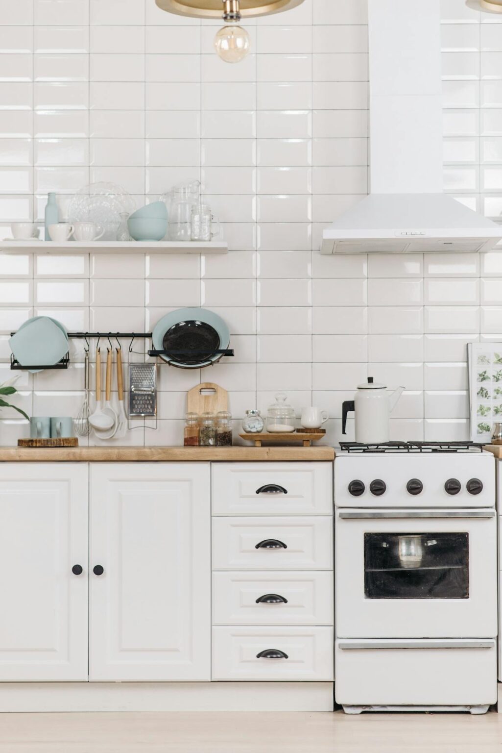 Design Ideas for a Small Kitchen Apartment with Big Energy - Curbly